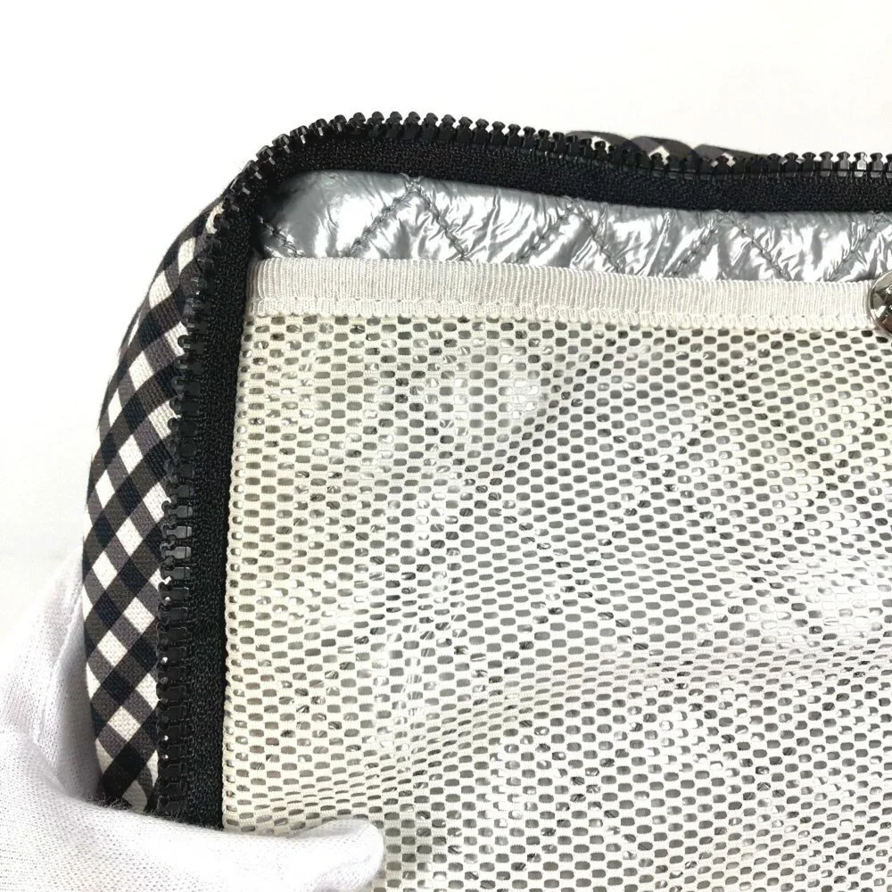 CHANEL White Shoulder Bag